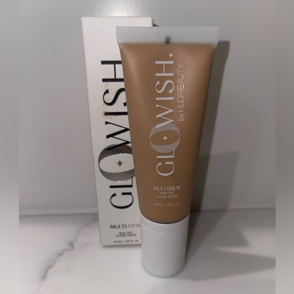 New Huda Beauty Glowish multidew skin tint - Picture 3 of 4